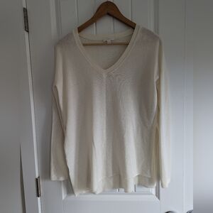 Aritzia Wilfred Sherbooke Split Hem Light V-Neck Sweater Ivory Size XS